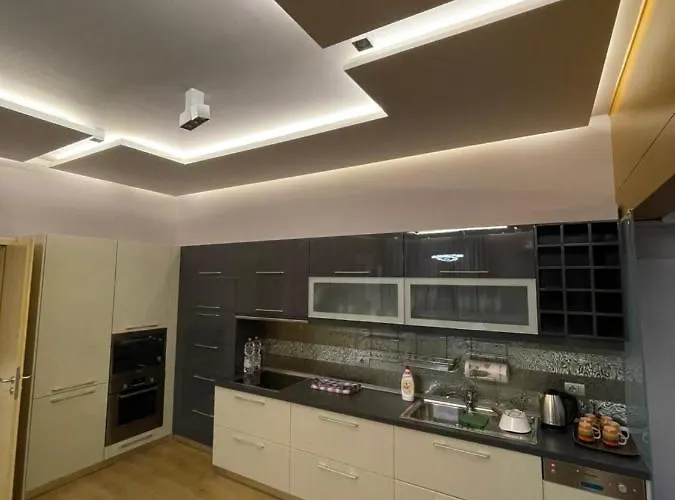 Lux Tirana