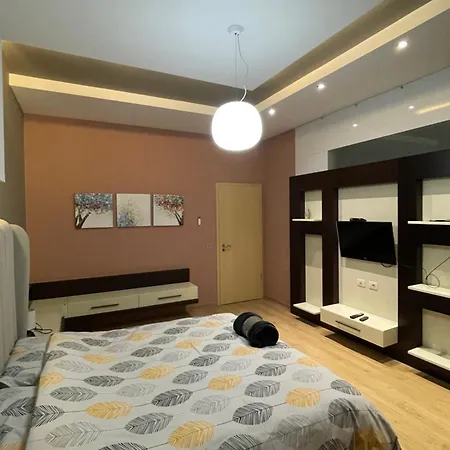Lux Apartamento Tirana