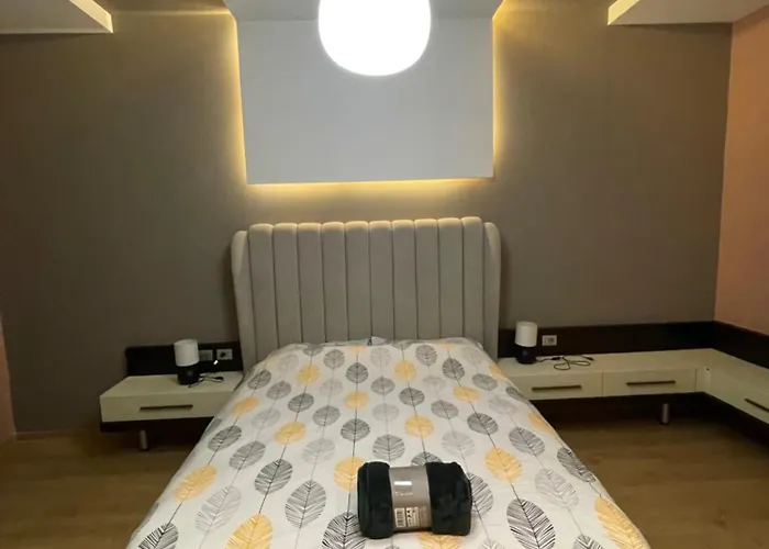 Lux Apartamento Tirana